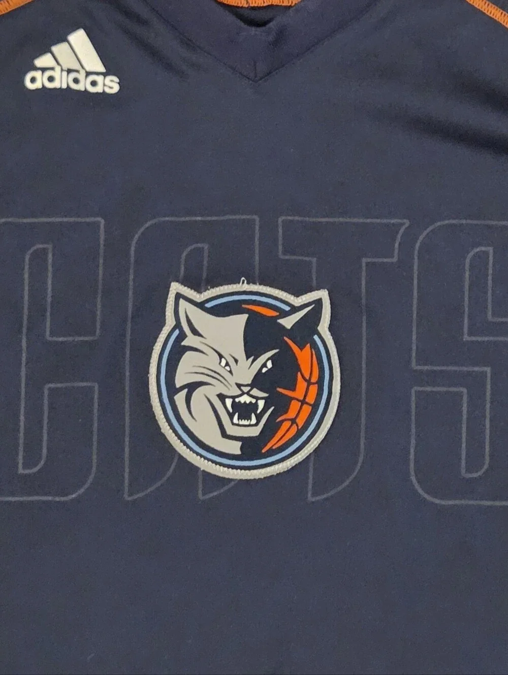 Adidas 2010 Charlotte Bobcats On-Court Shooter Long Sleeve Away Jersey - Medium
